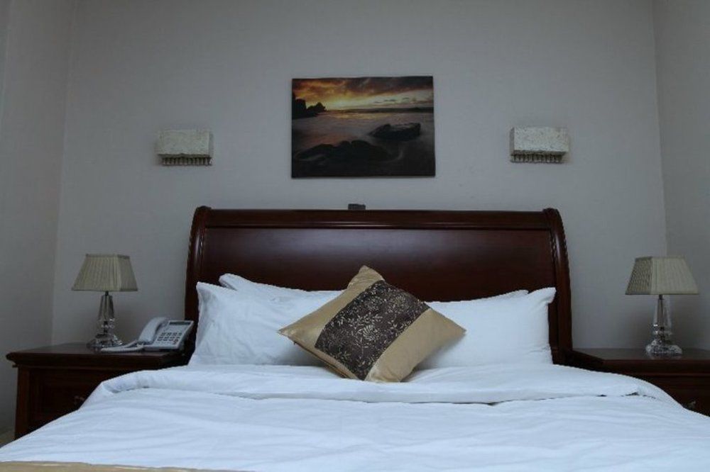 Fryburg Suites Aliayabiagba Εξωτερικό φωτογραφία