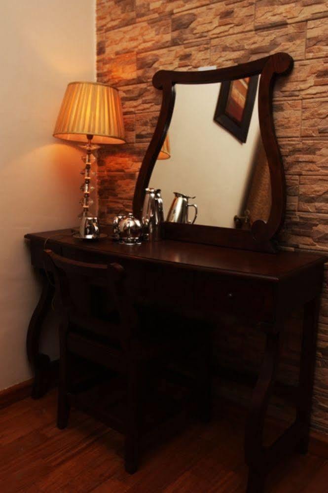 Fryburg Suites Aliayabiagba Εξωτερικό φωτογραφία